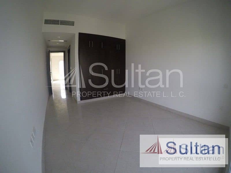 7 3BR Bayti Villa with Direct Pool Access in Hamra Village