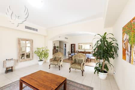 5 Bedroom Villa for Rent in The Meadows, Dubai - STUNNING LAKE VIEW | FULLY UPGRADED | VACANT