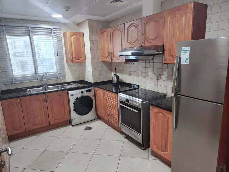 8 kitchen 2. jpeg