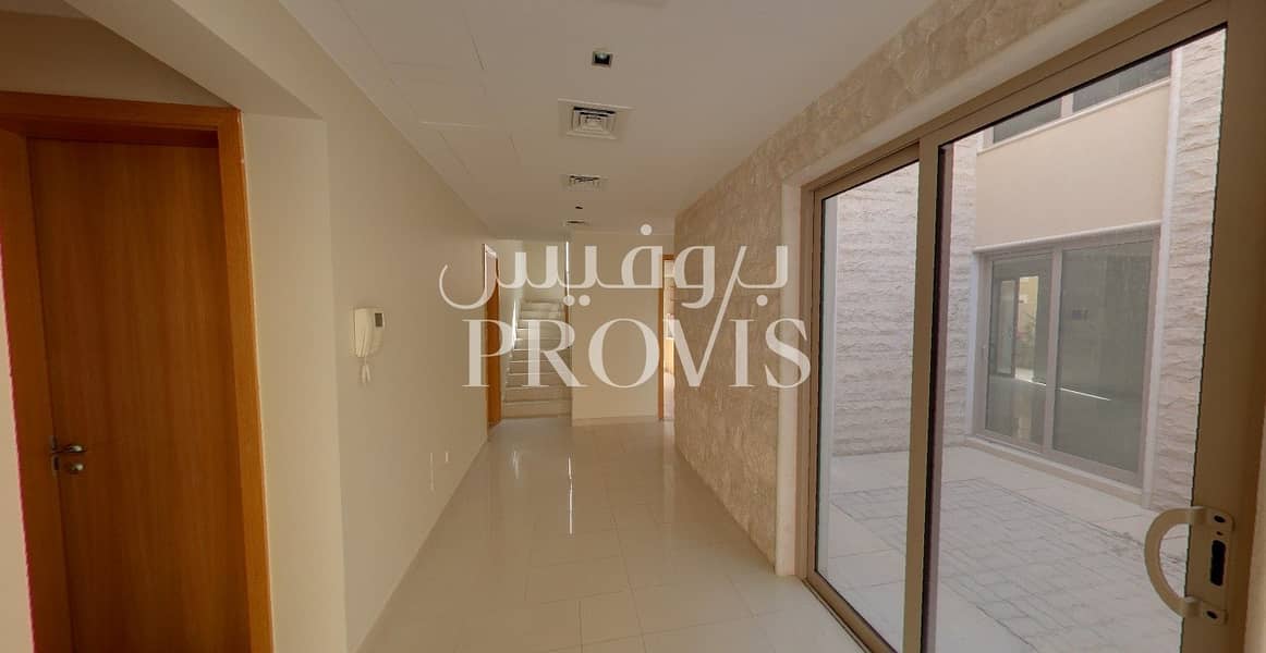 Villa that Offers sophistication and Convenience Villa that Offers sophistication and Convenience