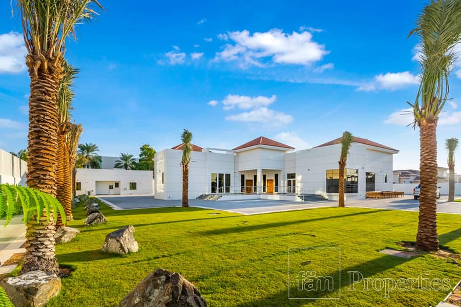 Luxurious 4B Villa | Furnished | Private Pool