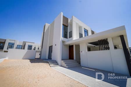 4 Bedroom Villa for Rent in Dubai South, Dubai - Corner Unit | Ready To Move | Well Maintained