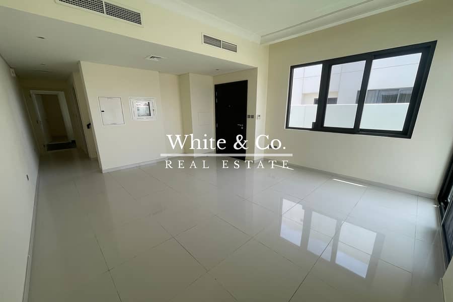 Vacant R2EM | 3 Bed + Maid | Single Row Vacant R2EM | 3 Bed + Maid | Single Row