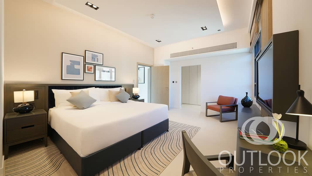 7 CMTP_Deluxe_Two_Bedroom_MasterBedroom_01. jpg