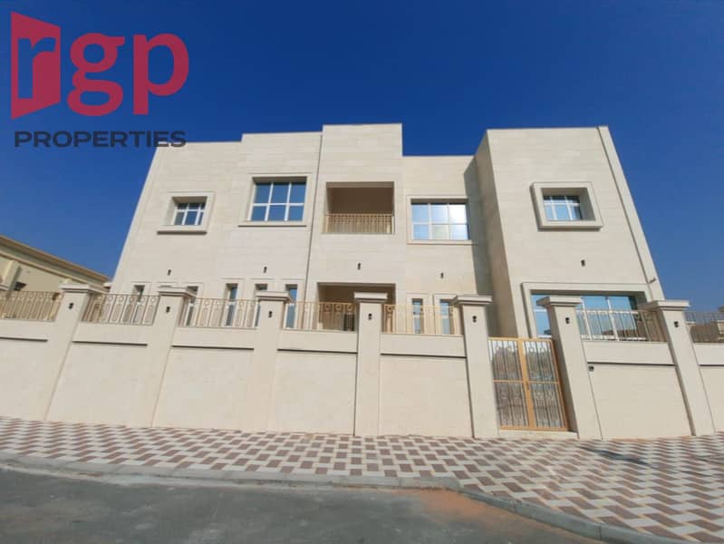 Luxurious 6-Bedroom ! Corner Villa ! Private Pool