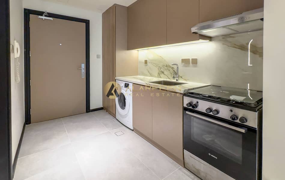 11 kitchen area. jpg