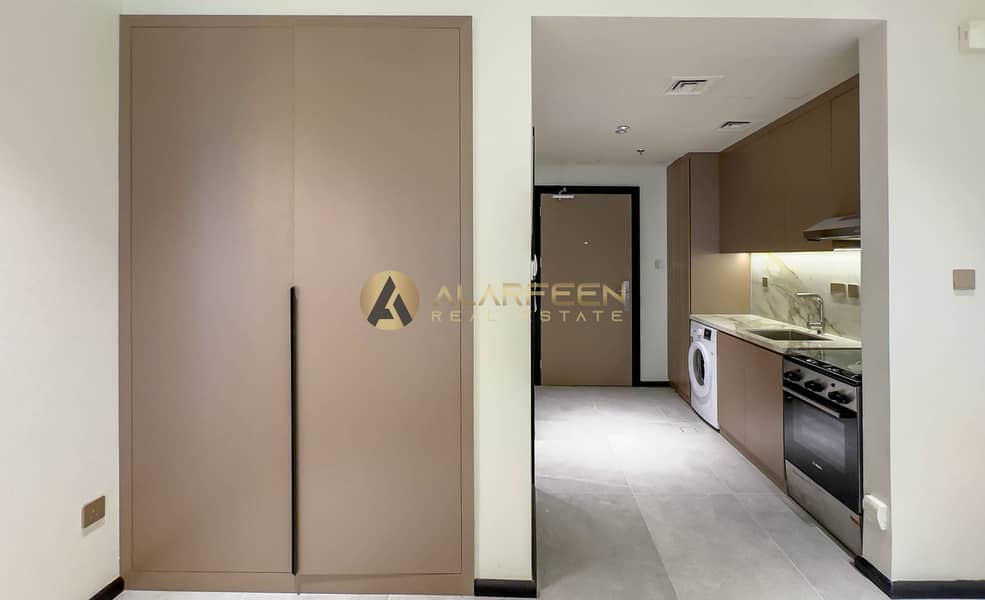 14 wardrobe area . jpg