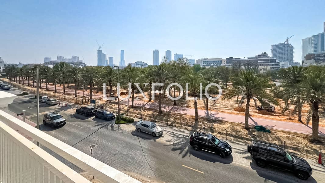 0% Commission | Brand New | Corner Unit 0% Commission | Brand New | Corner Unit