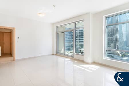 1 Bedroom Apartment for Sale in Dubai Marina, Dubai - Emaar | Vacant on Transfer | One Bedroom