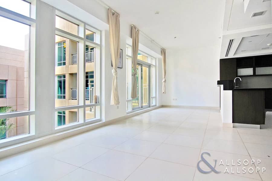 One Bedroom | Khalifa View | Full Balcony