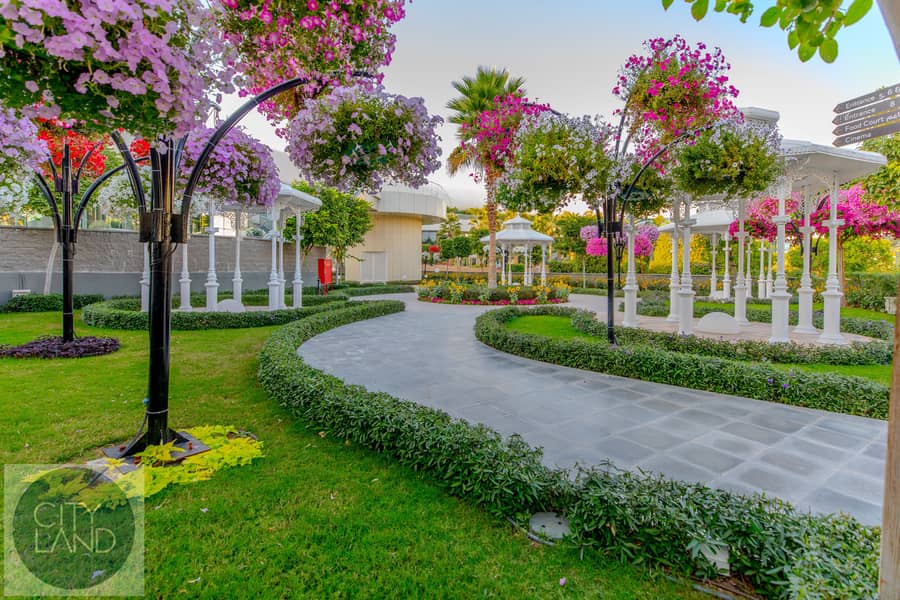 11 Garden-3. jpg