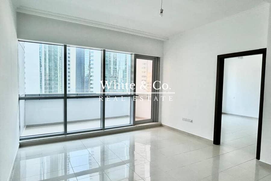 Unfurnished | Spacious | Close to Beach Unfurnished | Spacious | Close to Beach