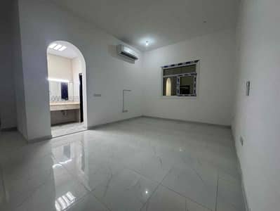 Studio for Rent in Madinat Al Riyadh, Abu Dhabi - 6e949c05-9dc2-4cde-9d8f-de9abcea4fec. jpg
