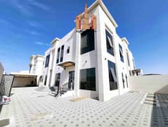 فیلا في حوشي 4 غرف 145000 درهم - 11778400
