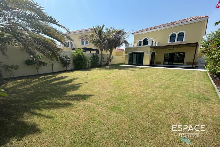 Well maintained | Legacy Large | Landscaped | Vacant Well maintained | Legacy Large | Landscaped | Vacant
