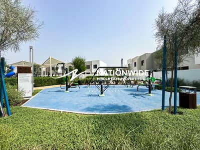 2 Bedroom Townhouse for Rent in Yas Island, Abu Dhabi - Modernized Home | Smart Layout | Full Facilities