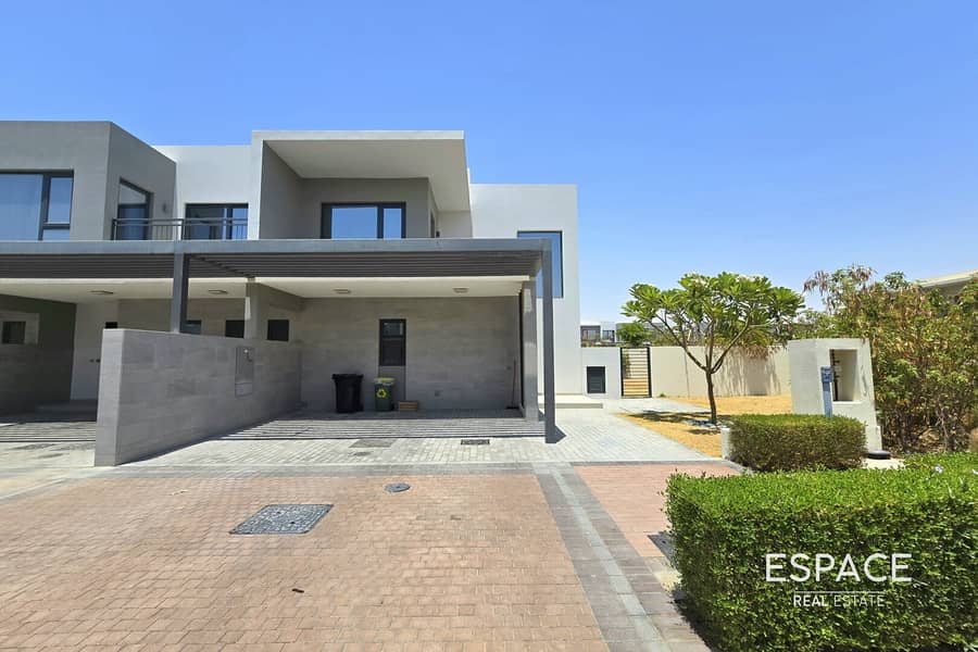 Largest Corner Plot | Landscaped | Vacant Largest Corner Plot | Landscaped | Vacant