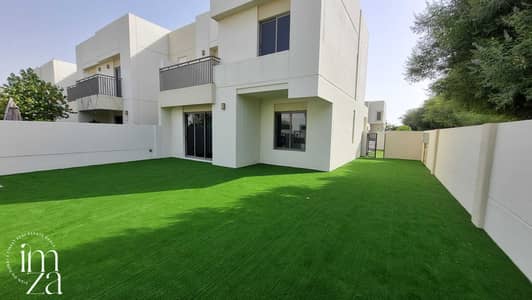 4 Bedroom Townhouse for Rent in Town Square, Dubai - Community view | Large plot | Ready to move in