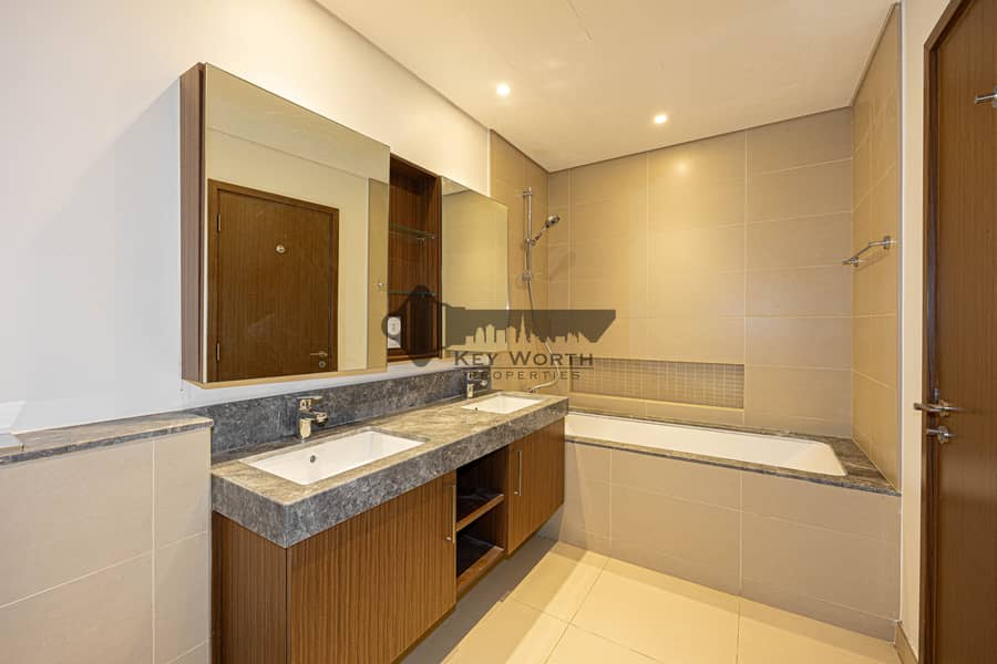 17 G87A1377. jpg