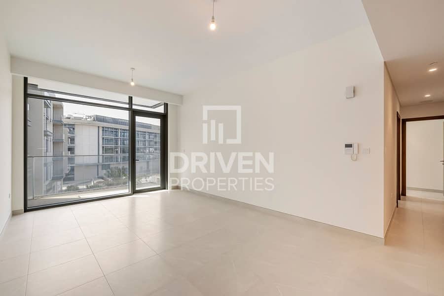 Vacant Apt with Brand New with Pool View Vacant Apt with Brand New with Pool View