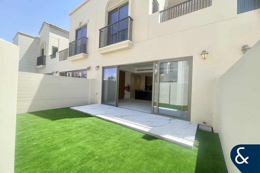 Close To Lagoon | Exclusive | Landscaped Close To Lagoon | Exclusive | Landscaped
