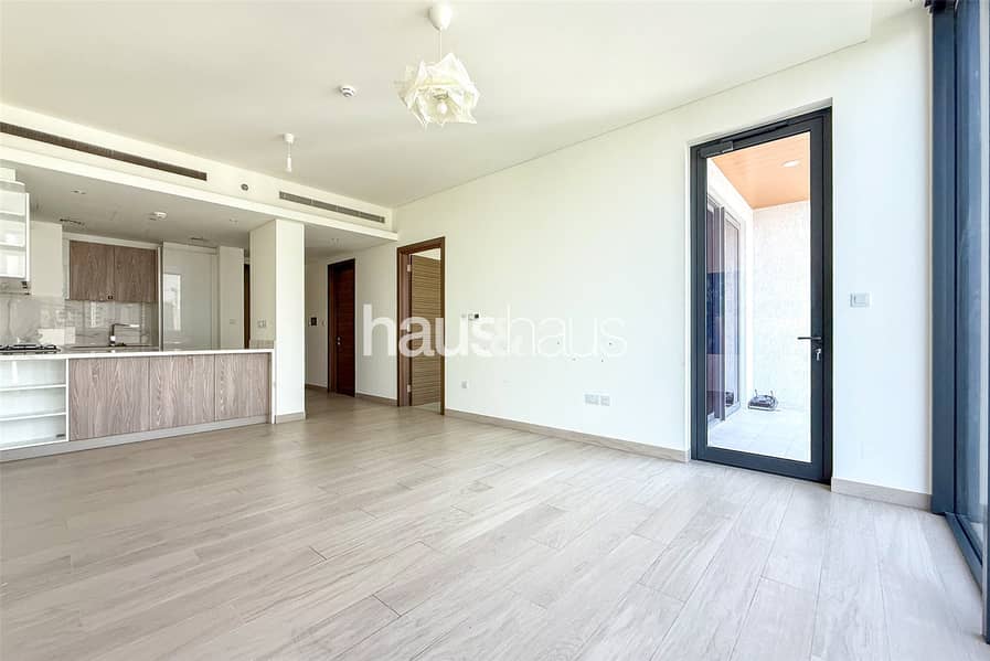 Unfurnished | 1to 2 cheques | Vacant Unfurnished | 1to 2 cheques | Vacant