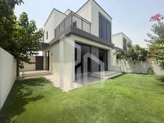 Community Specialist | Close to Park | Corner Unit