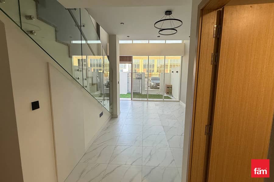 位于迪拜乐园,鲁康社区,鲁康3区 1 卧室的联排别墅 75000 AED - 11782632 位于迪拜乐园,鲁康社区,鲁康3区 1 卧室的联排别墅 75000 AED - 11782632