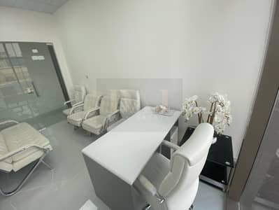 Office for Rent in Al Garhoud, Dubai - ef572f99-eaf8-4802-8bb5-bec850d11bb3. jpg