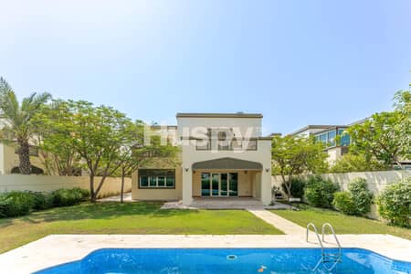 4 Bedroom Villa for Rent in Jumeirah Park, Dubai - 1BR Downstairs | Large With Pool | Green Views