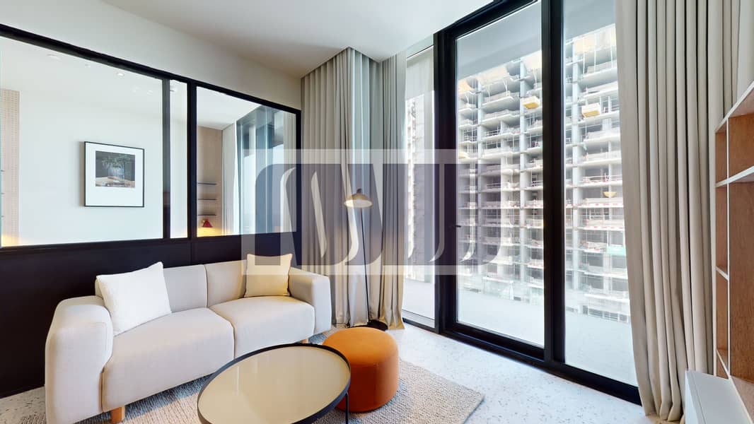 5 UPSIDE-Living-The-Suite-Meydan-Views-09132023_100529. jpg