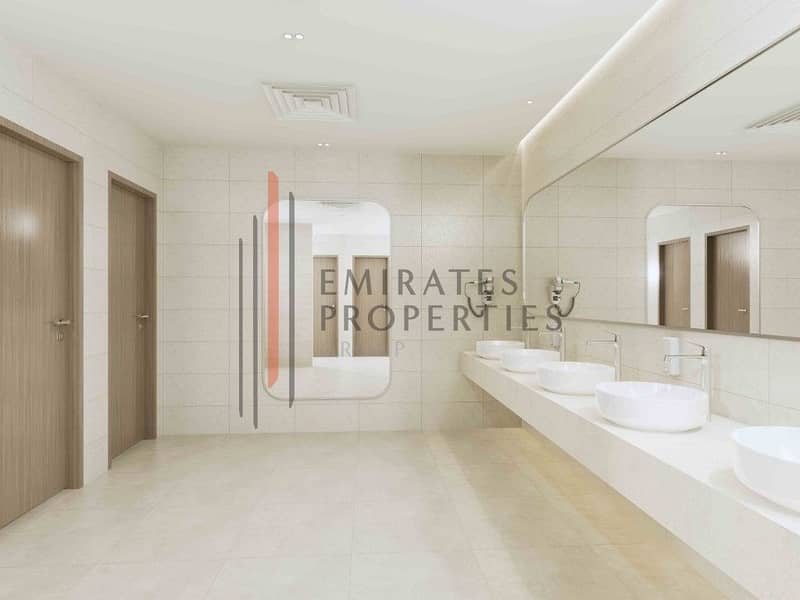 11 12-HEALTH-CLUB-BATHROOM-copy. jpg