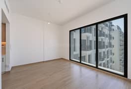 FITTED KITCHEN | CORNER UNIT WITH LARGE WINDOWS