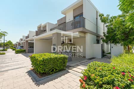 4 Bedroom Villa for Rent in Tilal Al Ghaf, Dubai - Next to Pool | Corner Unit | Spacious Villa