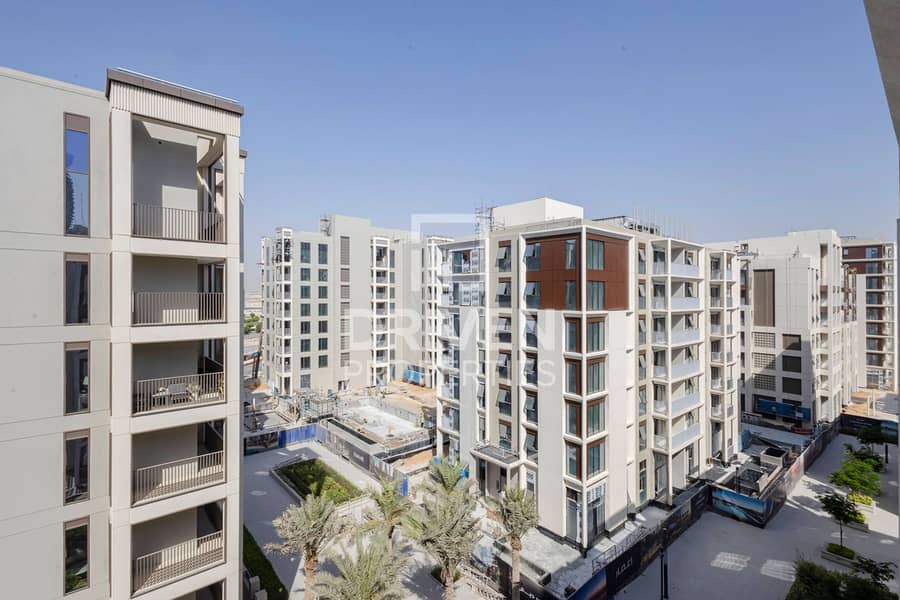 Elegant Unit | Prime Location | Community View Elegant Unit | Prime Location | Community View