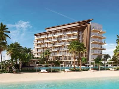 1 Bedroom Apartment for Sale in Palm Jumeirah, Dubai - Beachfront Living | High Floor | Handover Soon