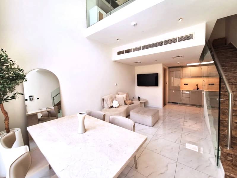 Corner Unit | Upgraded | Vacant and Ready Corner Unit | Upgraded | Vacant and Ready