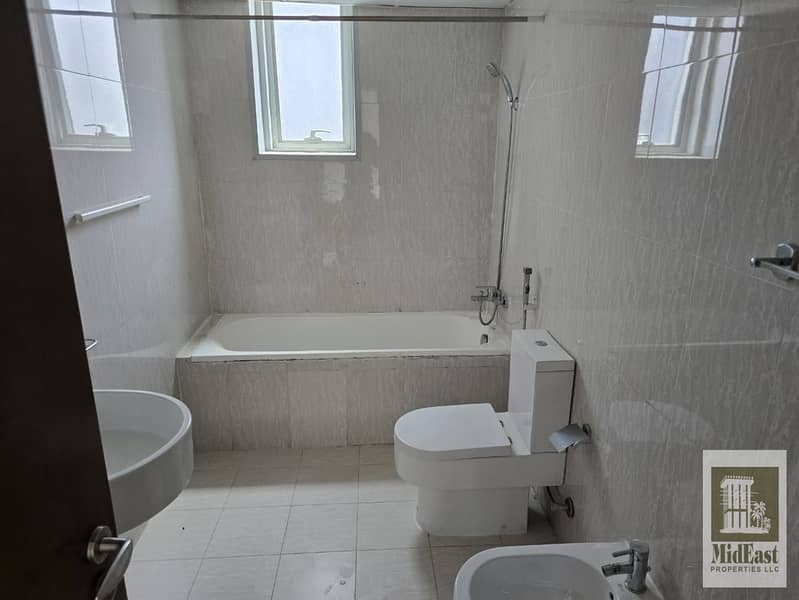 22 Ontario Bathroom. jpeg
