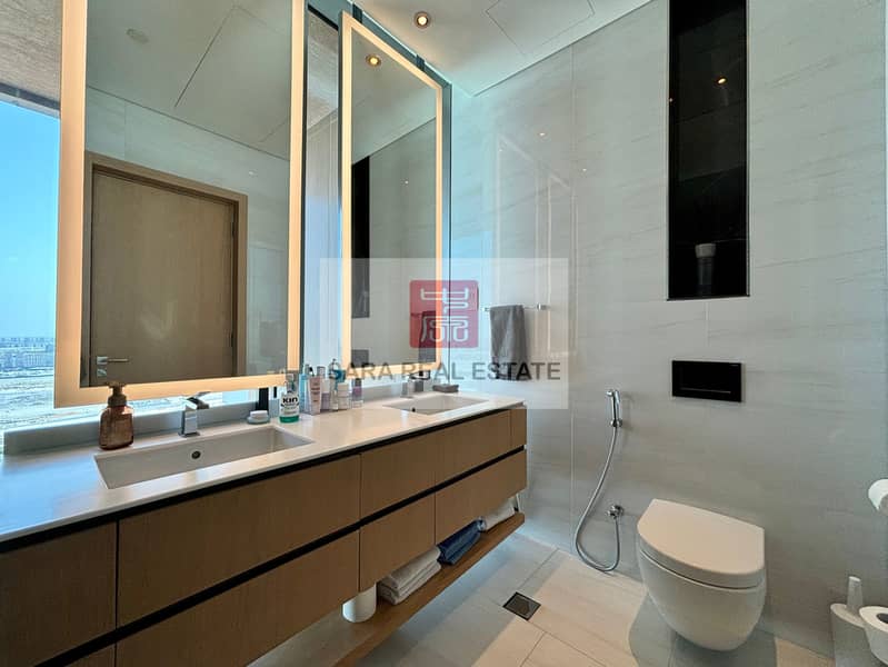 20 8.2 Master Bathroom. JPG