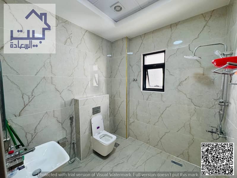18 e8e41dea-dcbf-48af-9d44-49e6032eb41f. jpg