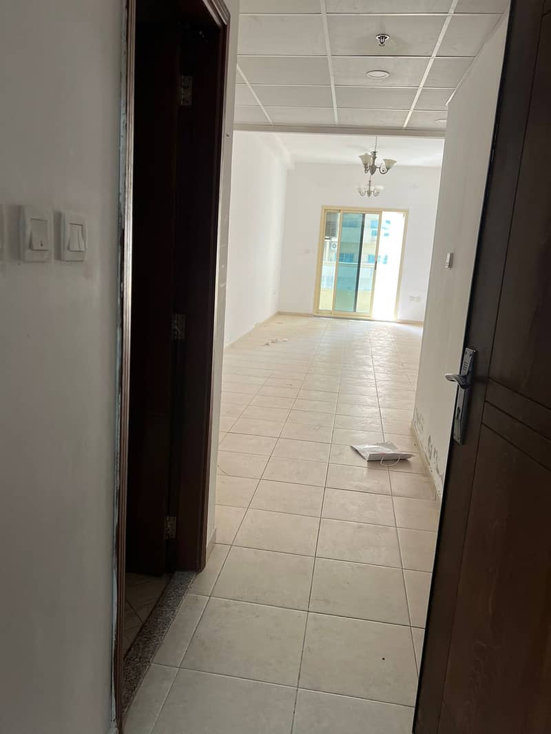 3 1812 MAIN HALL. jpeg