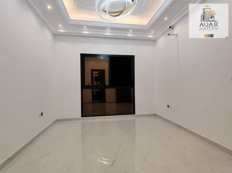 4 WhatsApp Image 2025-05-29 at 01.33. 55_e39372bd. jpg
