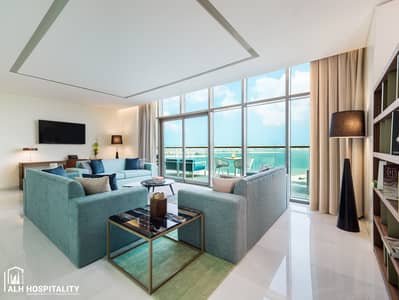3 Bedroom Hotel Apartment for Rent in Palm Jumeirah, Dubai - Penthouse living area. jpg