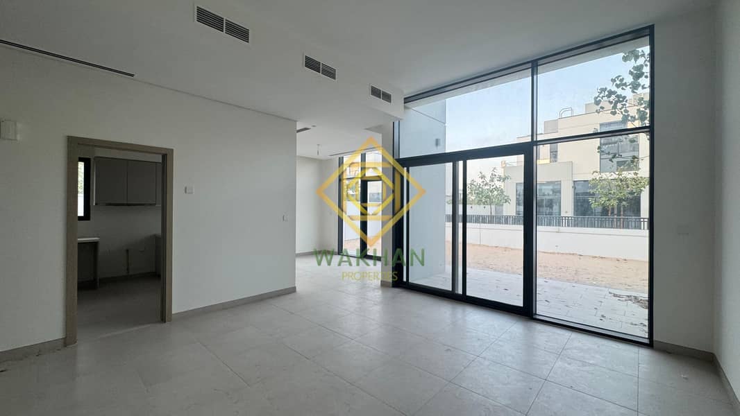Таунхаус в Аль Фурджан,Муроодж Аль Фурджан, 4 cпальни, 270000 AED - 11787783 Таунхаус в Аль Фурджан,Муроодж Аль Фурджан, 4 cпальни, 270000 AED - 11787783