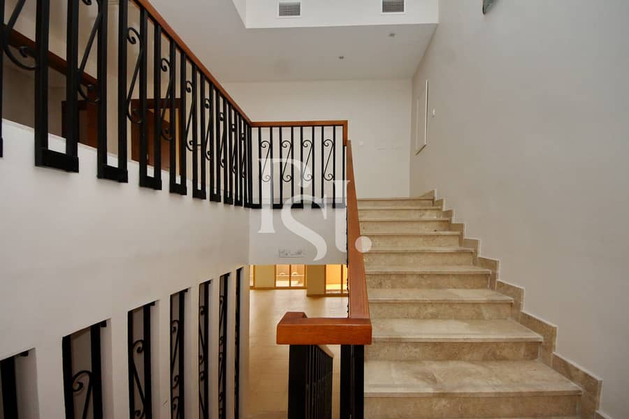 5 4-bedroom-townhouse-abu-dhabi-aldar-golf-gardens-khuzama-stairs. jpg