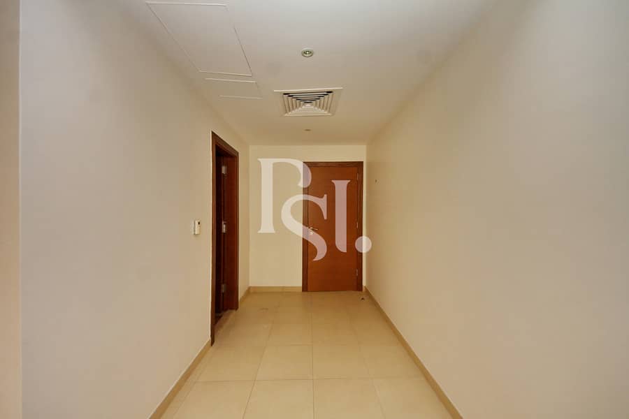 10 4-bedroom-townhouse-abu-dhabi-aldar-golf-gardens-khuzama-master-bedroom-entrance. jpg
