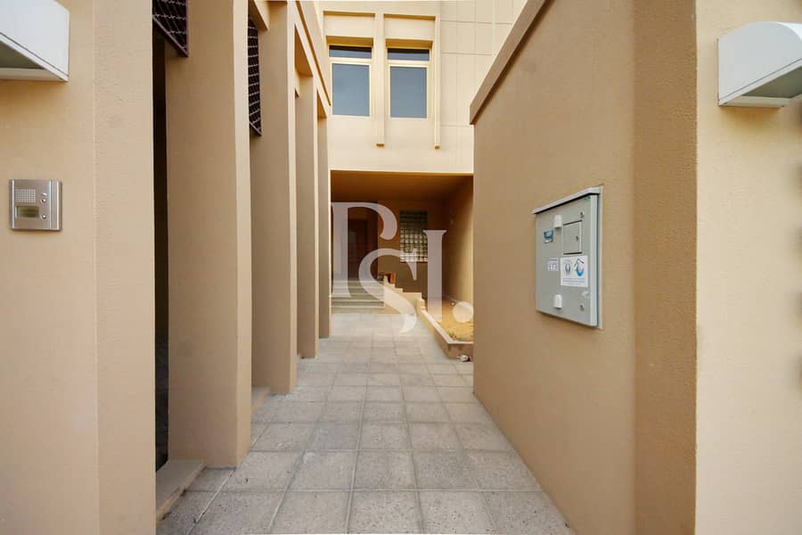 13 4-bedroom-townhouse-abu-dhabi-aldar-golf-gardens-khuzama-patio. jpg