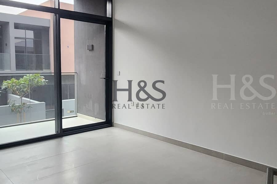 Chic Modern Homes | Smart Payment Options | Elegant Interior Design | Strong Resale Returns Chic Modern Homes | Smart Payment Options | Elegant Interior Design | Strong Resale Returns