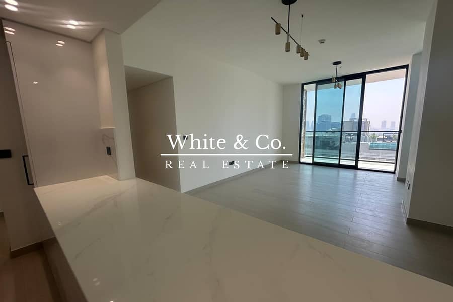 Vacant Now | Corner Unit | Private Pool Vacant Now | Corner Unit | Private Pool