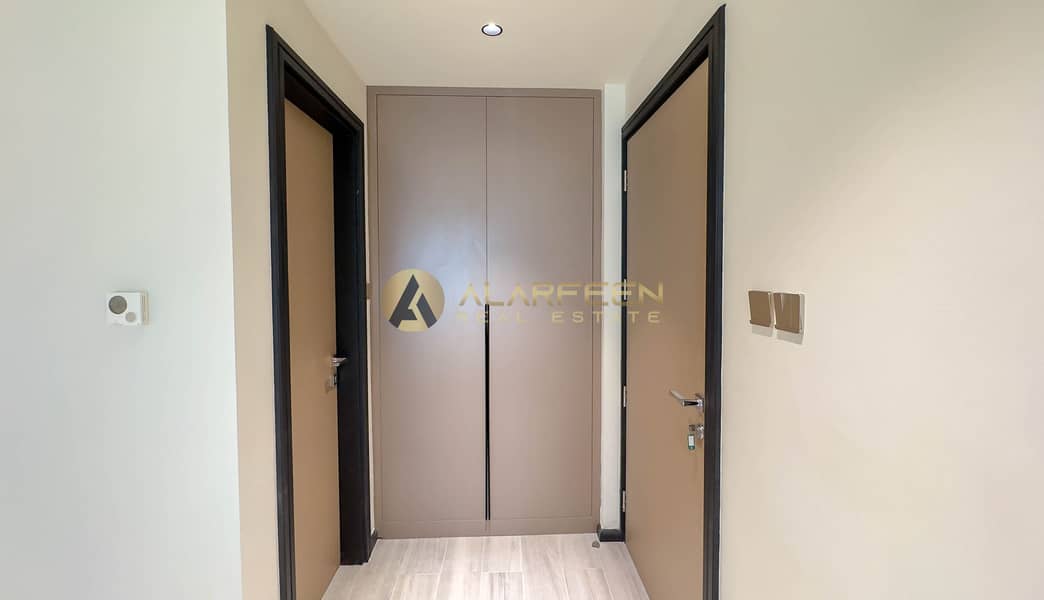 30 wardrobe area. jpg
